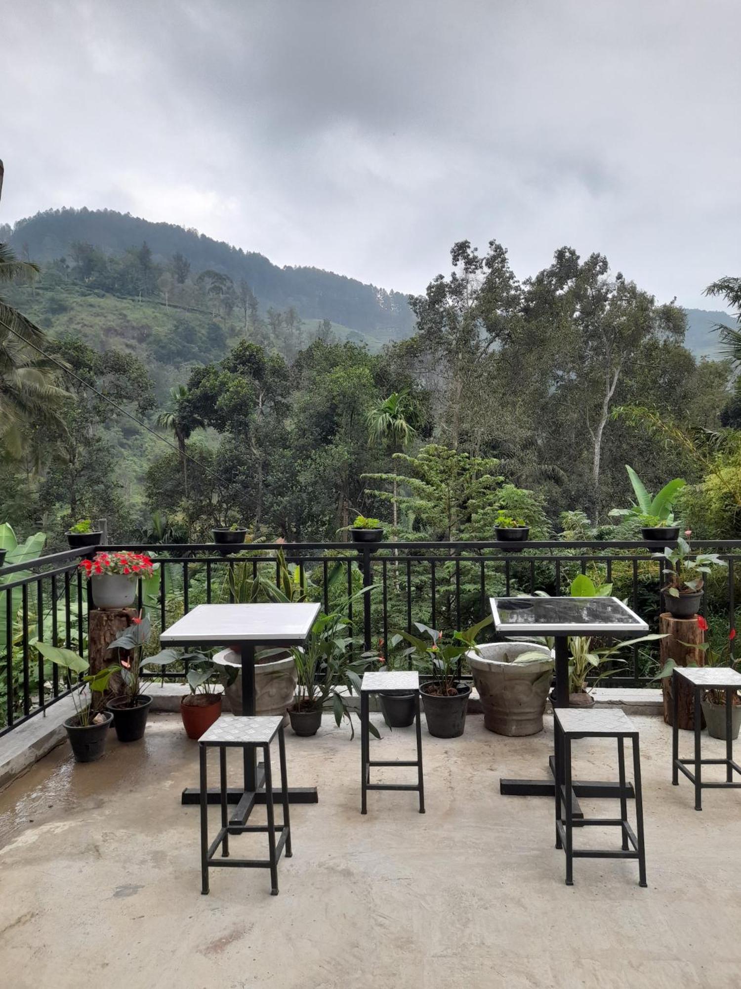 Ella Thenulya Hotel Ngoại thất bức ảnh