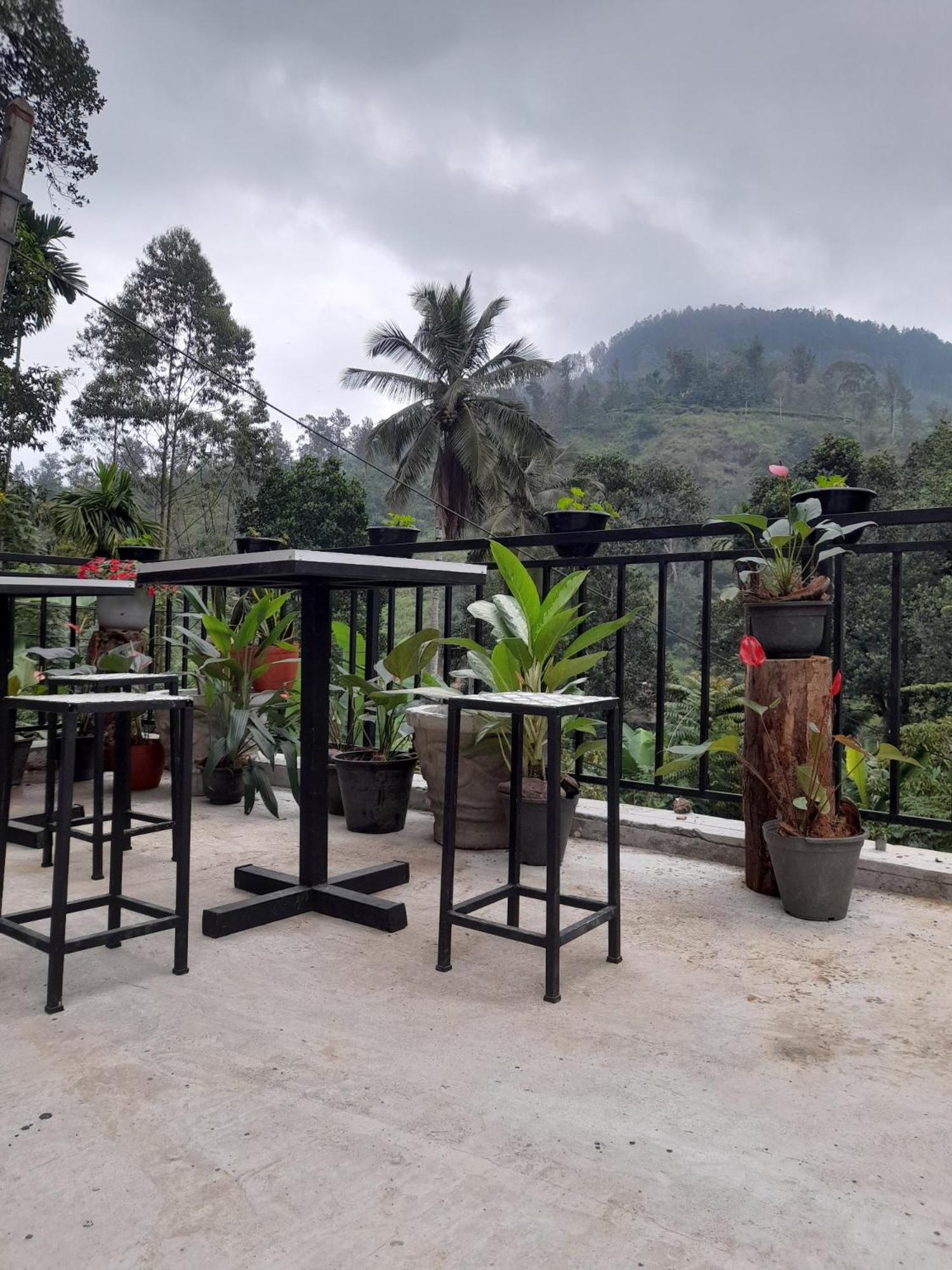 Ella Thenulya Hotel Ngoại thất bức ảnh